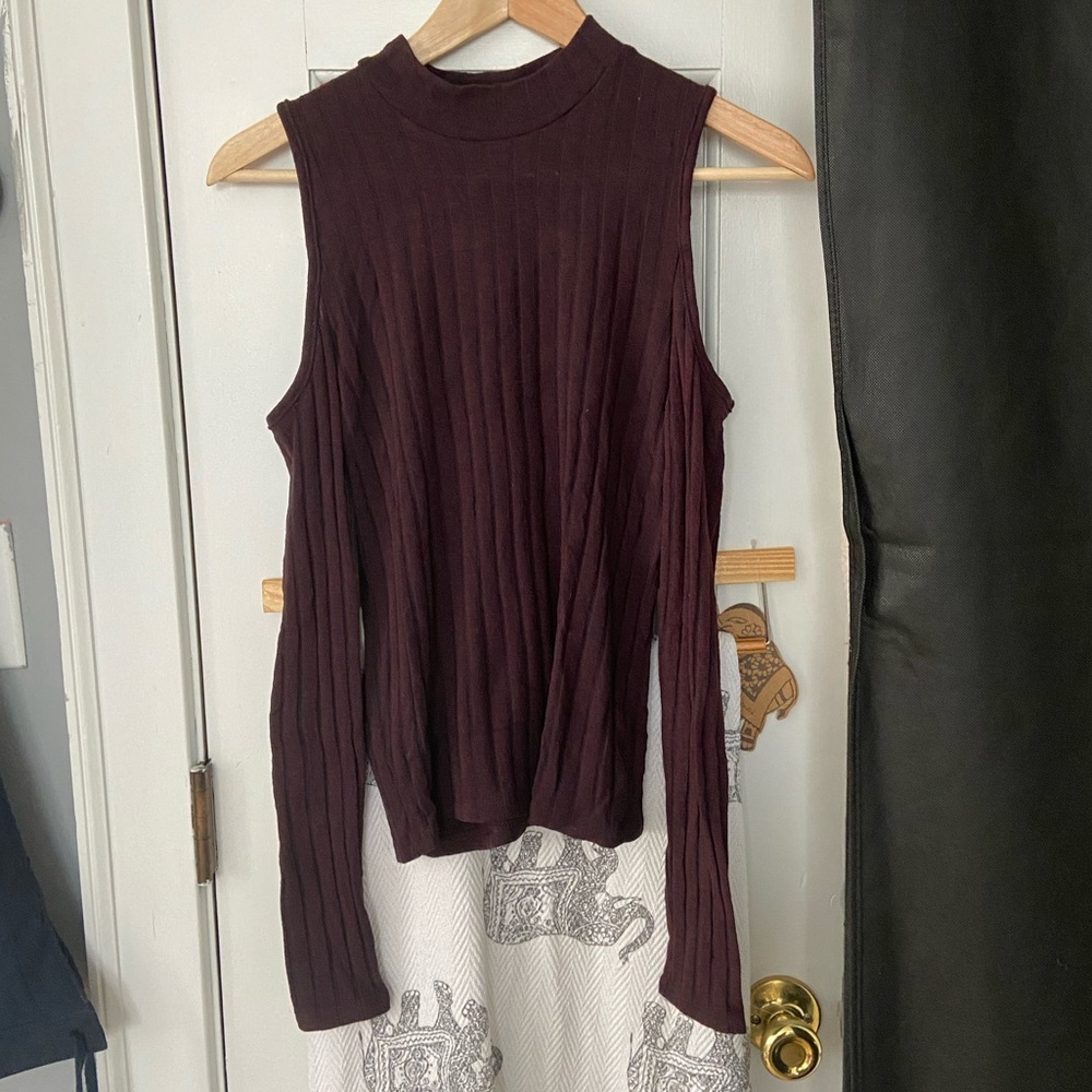 American Eagle Cold Shoulder Long Sleeve